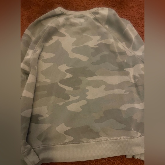 ‼️Mix and Match 3 items for $5‼️ Army crew neck sweatshirt women’s large - Picture 2 of 3